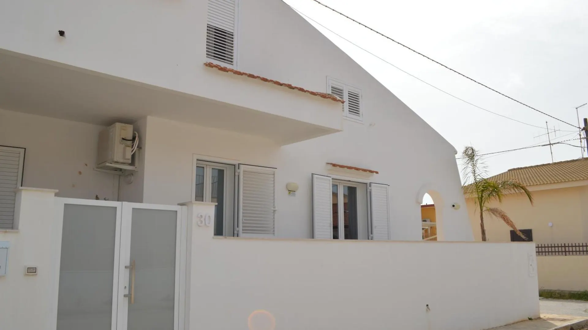 Mare a sud Casa Vacanze Villaggio Azzurro 0*,